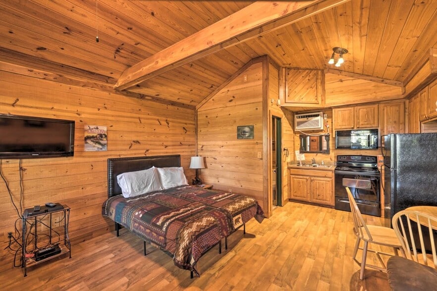 More Photos Of 179 Private Road 1735, Chico Marina For Sale