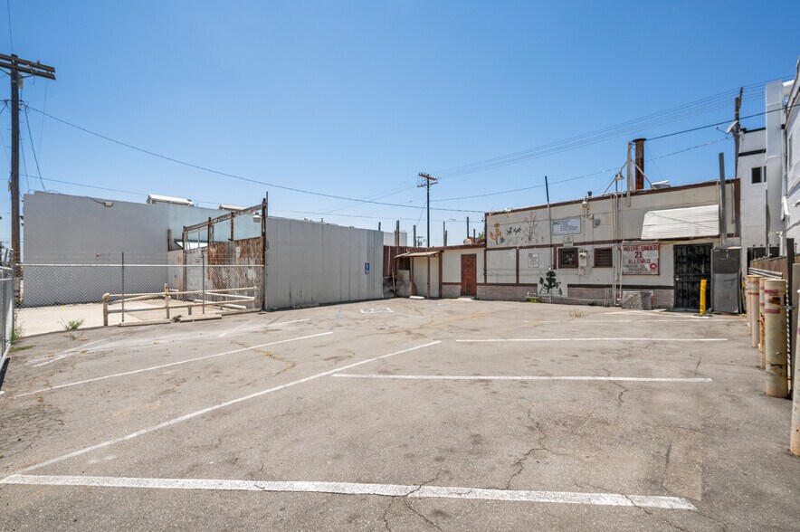 More Photos Of 1908 S Pacific Ave, San Pedro Restaurant For Sale