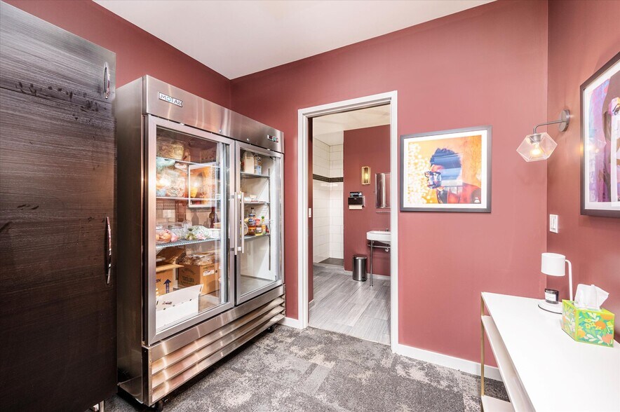 More Photos Of 7322 Madison Ave, Forest Park Storefront Retail Residential For Sale