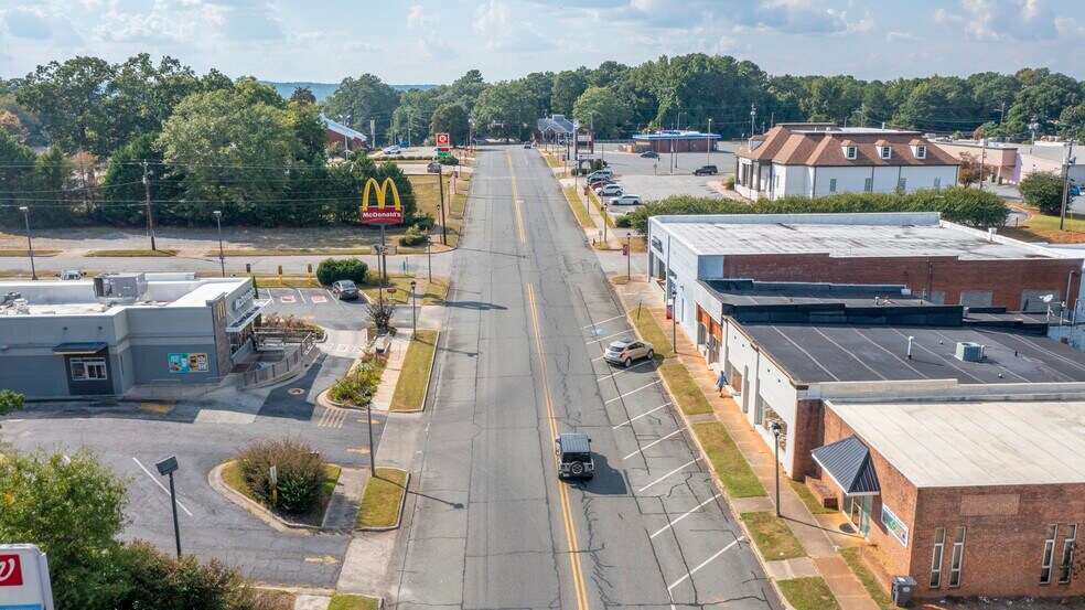 More Photos Of 316 W Main St, Manchester Storefront Retail Office For Sale