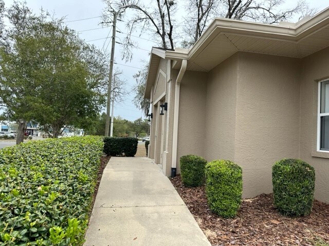 More Photos Of 957 S Lois Ter, Inverness Loft Creative Space For Lease