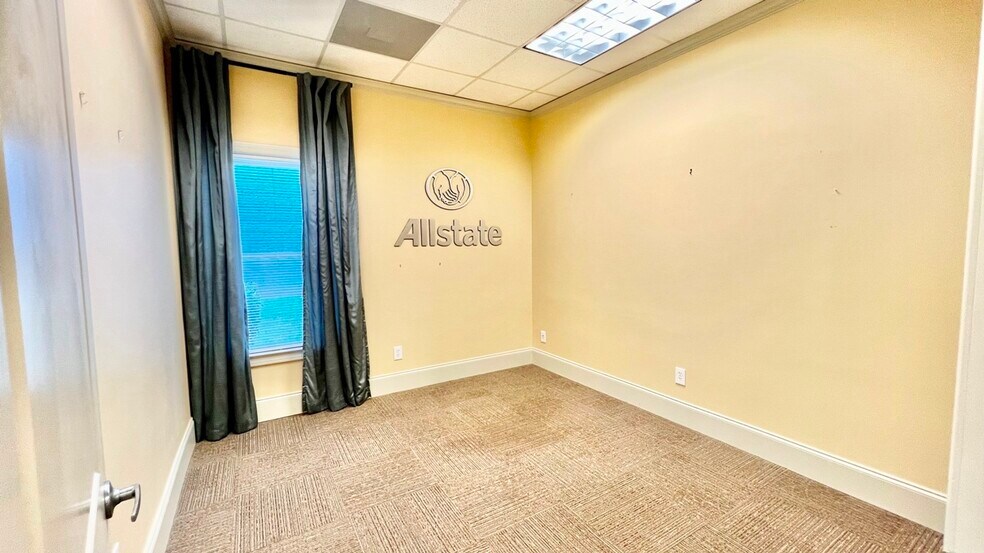 More Photos Of 2469 E Piedmont Rd, Marietta Office For Lease