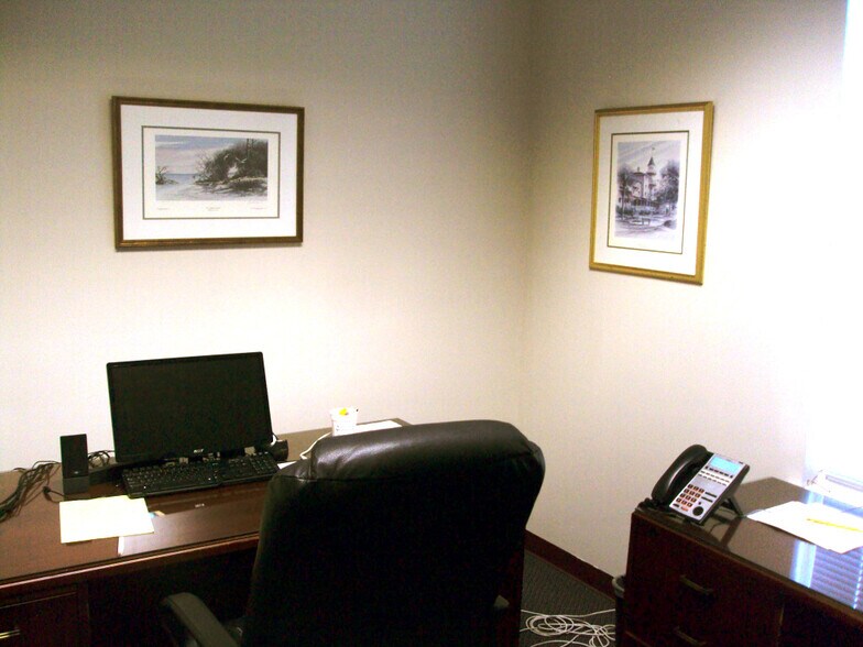 More Photos Of 125 Plantation Centre Dr S, Macon-Bibb Office For Lease