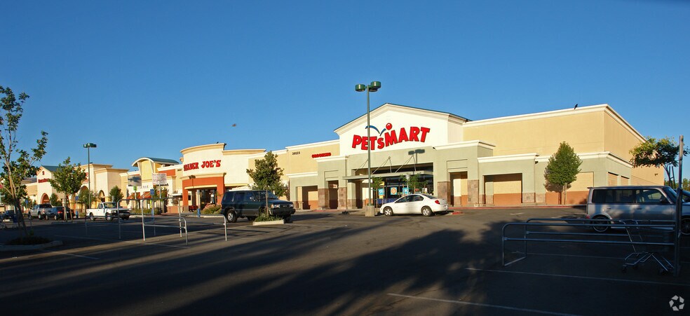 More Photos Of 39341 10th St W, Palmdale Unknown For Sale