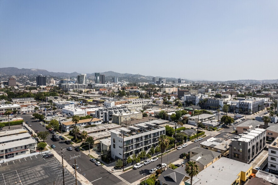 More Photos Of 1002 N Hudson Ave, Los Angeles Apartments For Sale