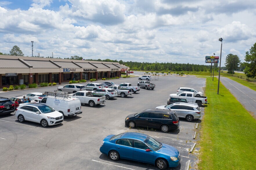 More Photos Of I-75 @ I-75 & U.S. 90, Lake City Unknown For Lease
