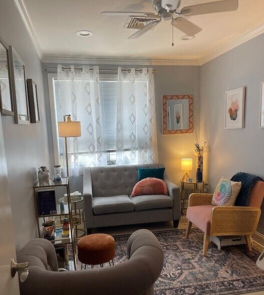 More Photos Of 8328-C Traford, Springfield Medical For Sale