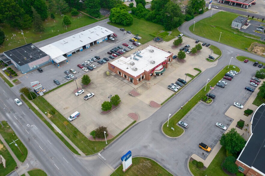 More Photos Of 309 E Main St, Carbondale Restaurant For Sale