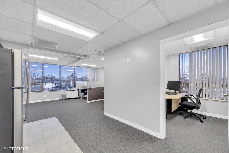 More Photos Of 5097 N Elston Ave, Chicago Medical For Sale