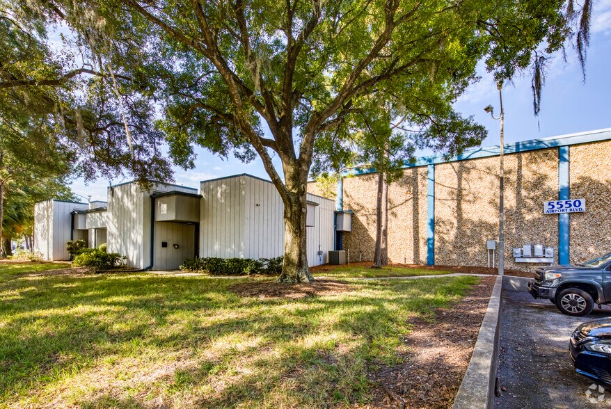 More Photos Of 5500-5550 Airport Blvd, Tampa Warehouse For Lease