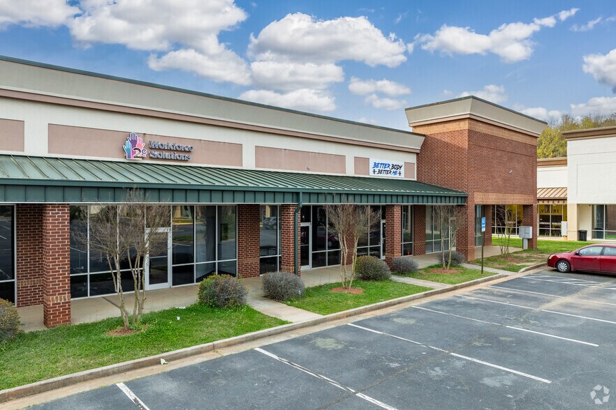 More Photos Of 1601-1611 McDonough Pl, McDonough Storefront For Lease