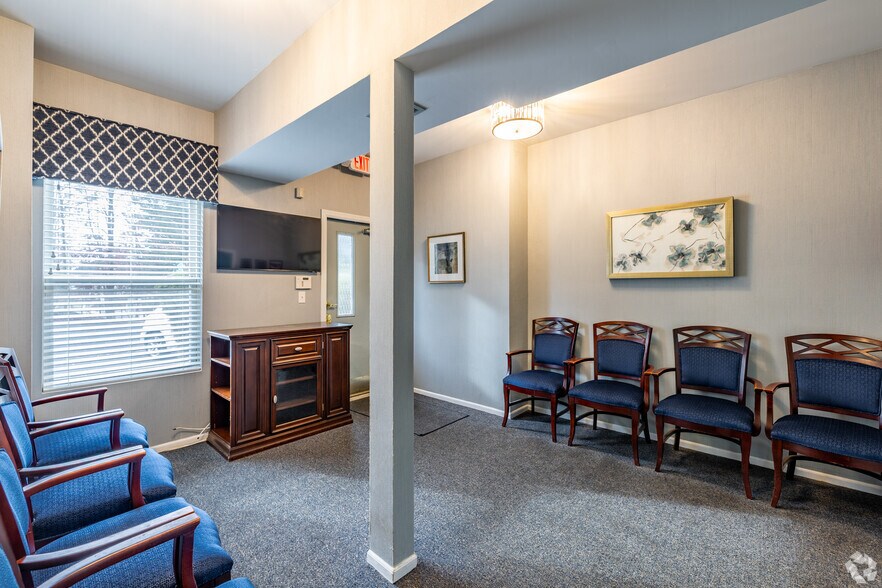 More Photos Of 430 Bridge Plaza Dr, Manalapan Township Medical For Sale