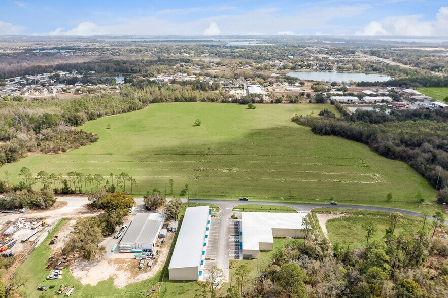 More Photos Of 7120 Sampey Rd, Groveland Business Park For Lease