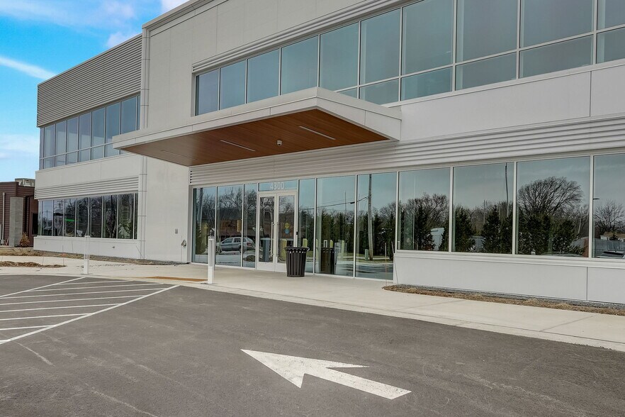 More Photos Of 4300 W Layton Ave, Greenfield Medical For Lease