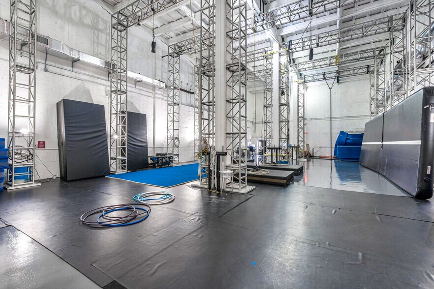 More Photos Of 1395 NW 22nd St, Miami Refrigeration Cold Storage For Lease