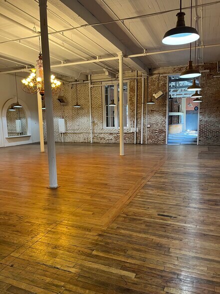 More Photos Of 940-942 Tyler St, Benicia Flex For Lease