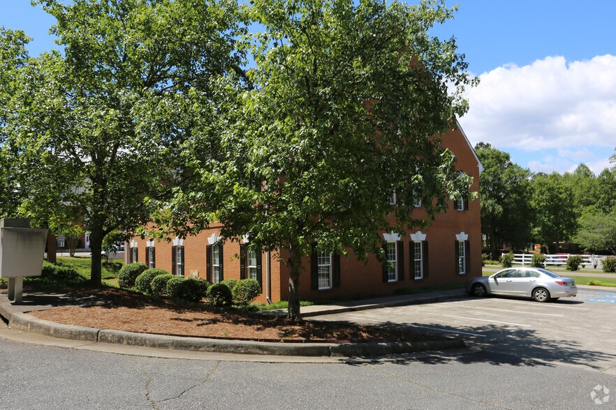More Photos Of 103 Springfield Center Dr, Woodstock Office For Lease