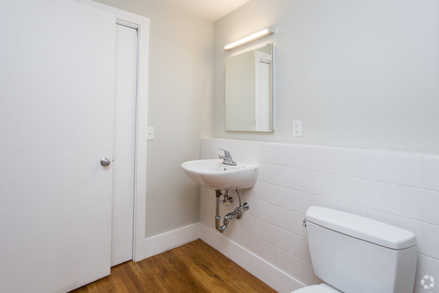 More Photos Of 361-385 Broadway, Chelsea Apartments For Lease