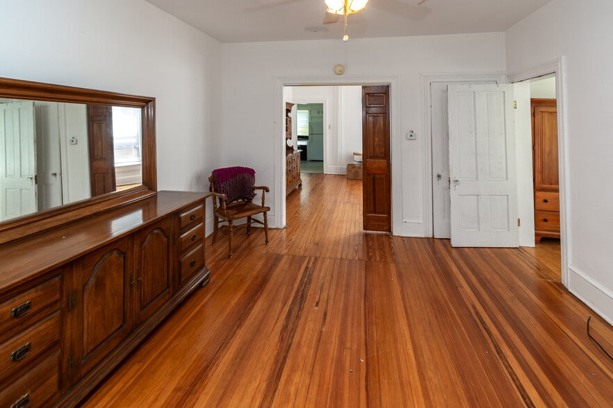 More Photos Of 38 John Ringo Rd, Ringoes Apartments For Sale