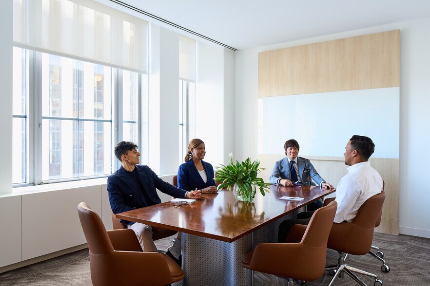 More Photos Of 745 Fifth Ave, New York Coworking Space