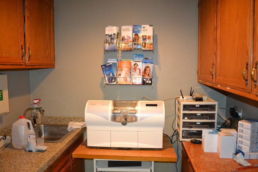 More Photos Of 6161 Clark Rd, Paradise Medical For Lease