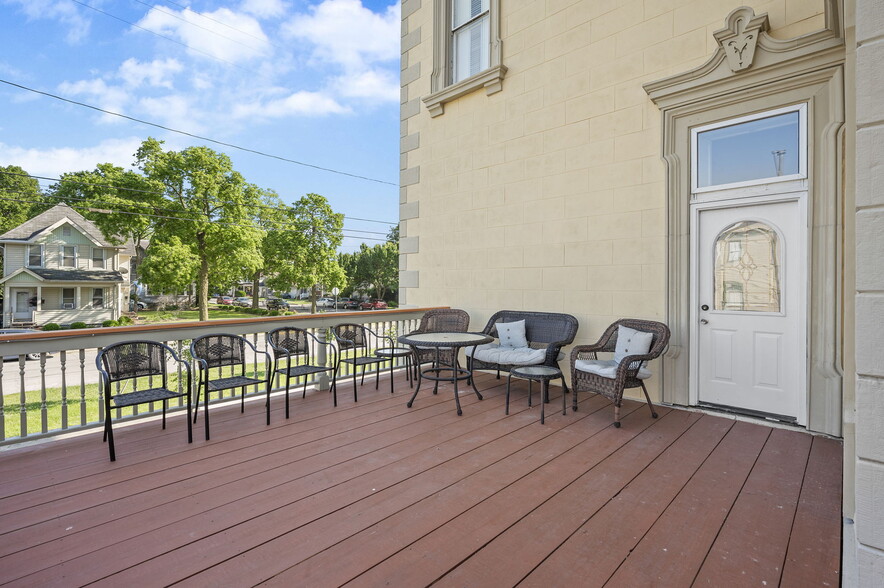 More Photos Of 403 E Adams St, Sandusky Hospitality For Sale