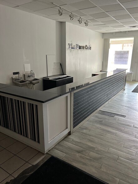 More Photos Of 615 Main St, Cincinnati Loft Creative Space For Lease