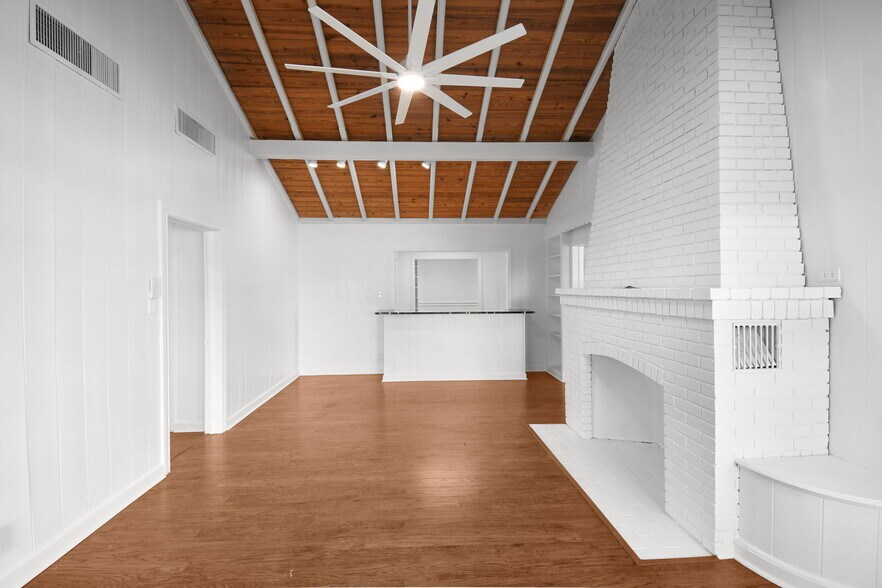 More Photos Of 300 SE Detroit Ave, Stuart Office For Lease