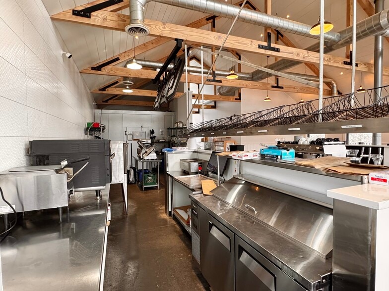 More Photos Of 26 Buck Dr, Ruckersville Office For Lease