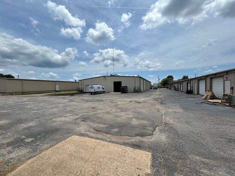 More Photos Of 5222 Pleasant View Rd, Memphis Light Distribution For Lease