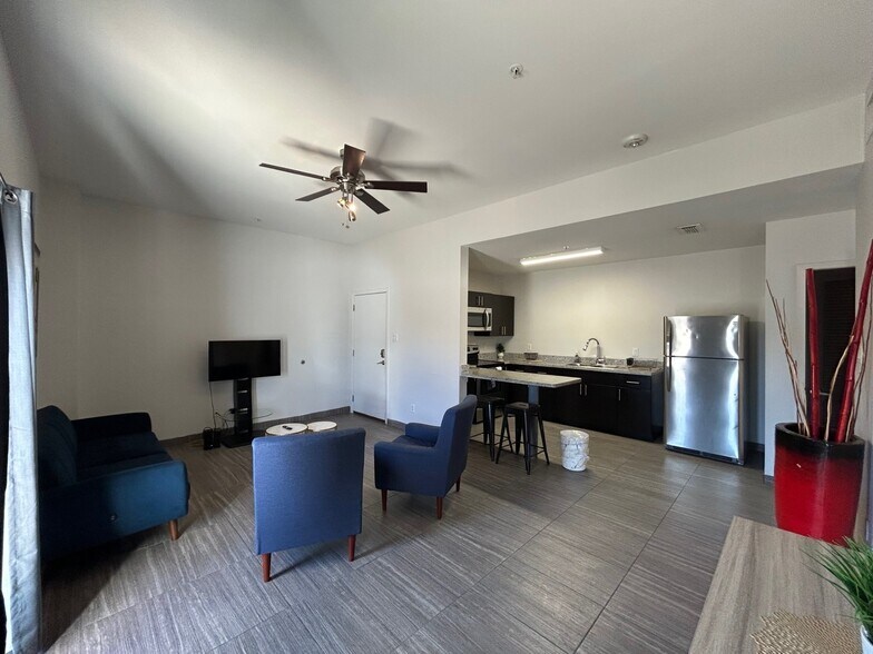 More Photos Of 502 Shiloh Dr, Laredo Apartments For Sale