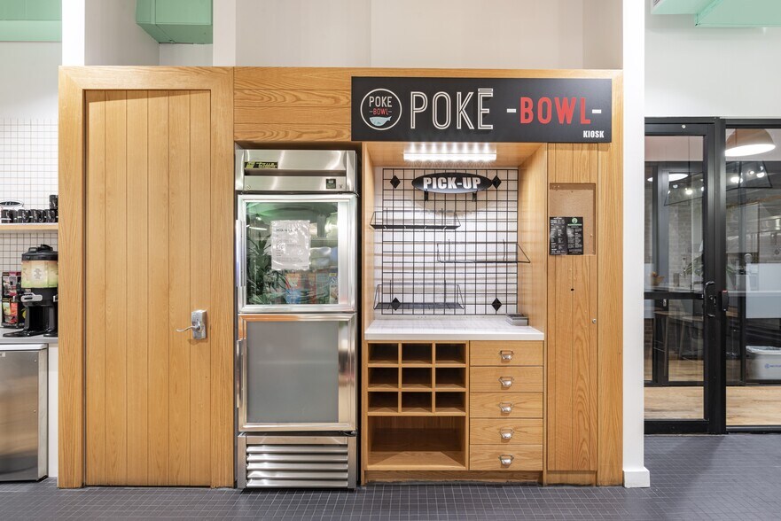 More Photos Of 379 W Broadway, New York Coworking Space