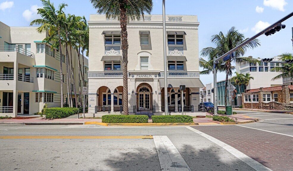 More Photos Of 860 Collins Ave, Miami Beach Hotel For Lease