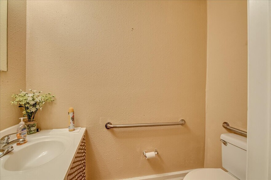 More Photos Of 602-604 3rd St, Augusta Apartments For Sale