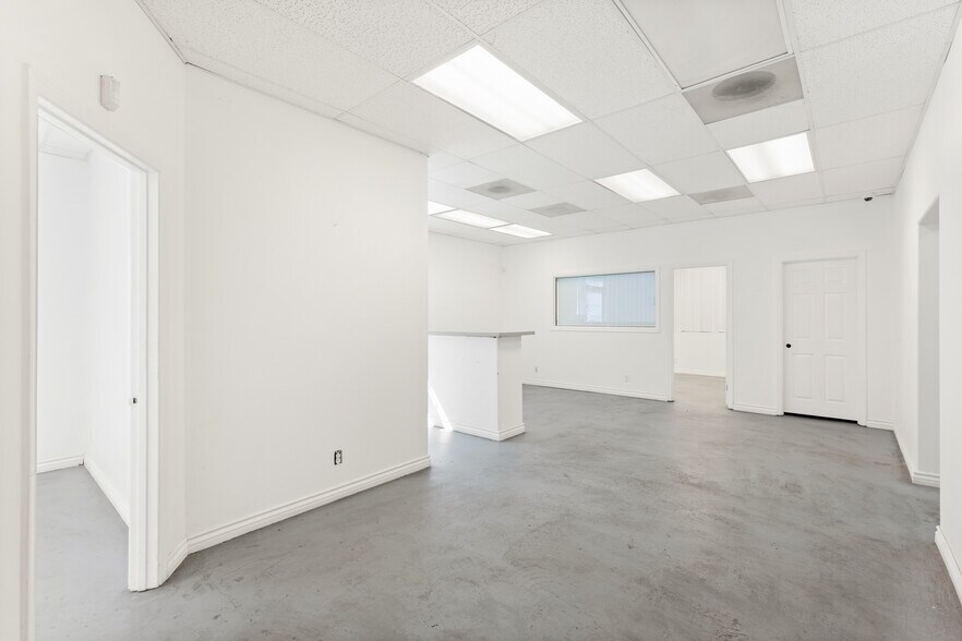 More Photos Of 3265 E 59th St, Long Beach Warehouse For Sale