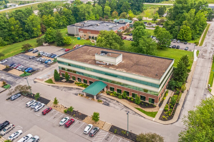 More Photos Of 2920 S McIntyre Dr, Bloomington Medical For Lease