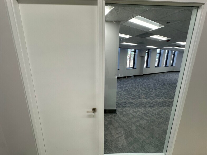 More Photos Of 118 Baltimore St, Cumberland Office Residential For Lease