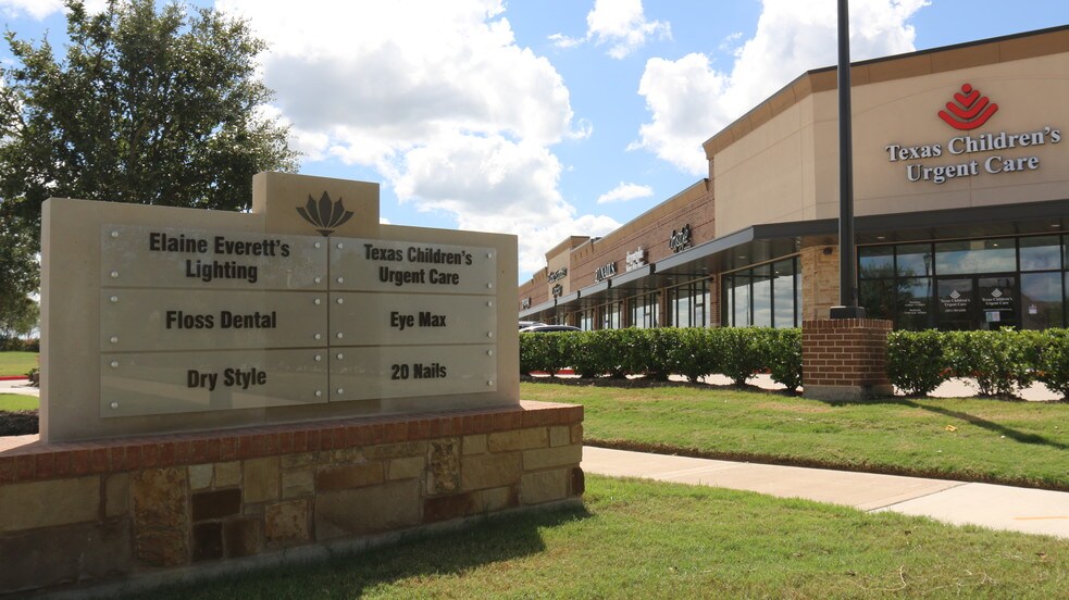 More Photos Of 9727 Spring Green Blvd, Katy Storefront For Lease
