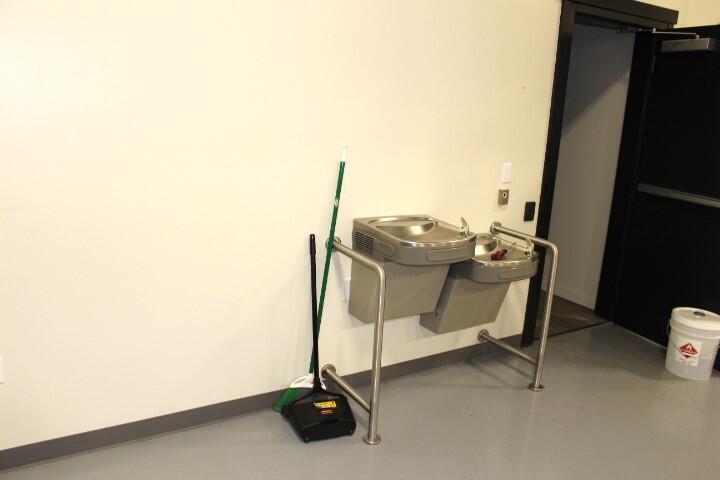 More Photos Of 711 Summer St, Eureka Storefront For Sale