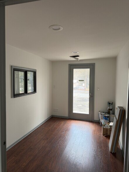 More Photos Of 2719 Huff Dr, Lawrenceville Office For Lease