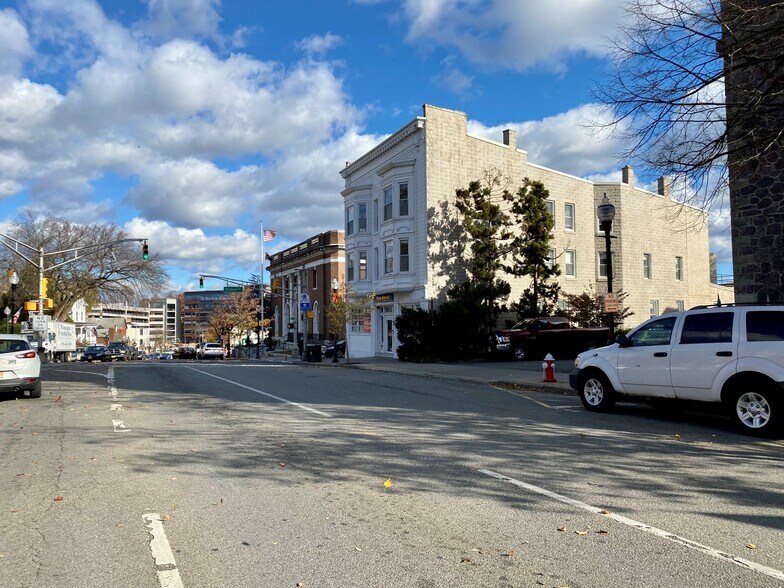 More Photos Of 55 S Park Pl, Morristown Office For Sale