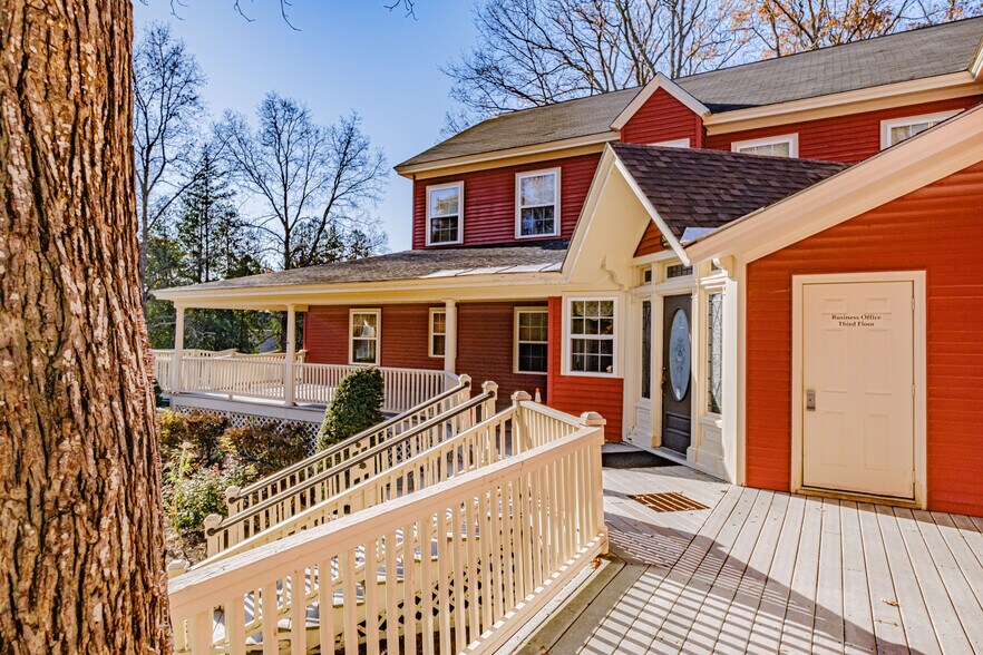 More Photos Of 257 South St, Biddeford Specialty For Sale