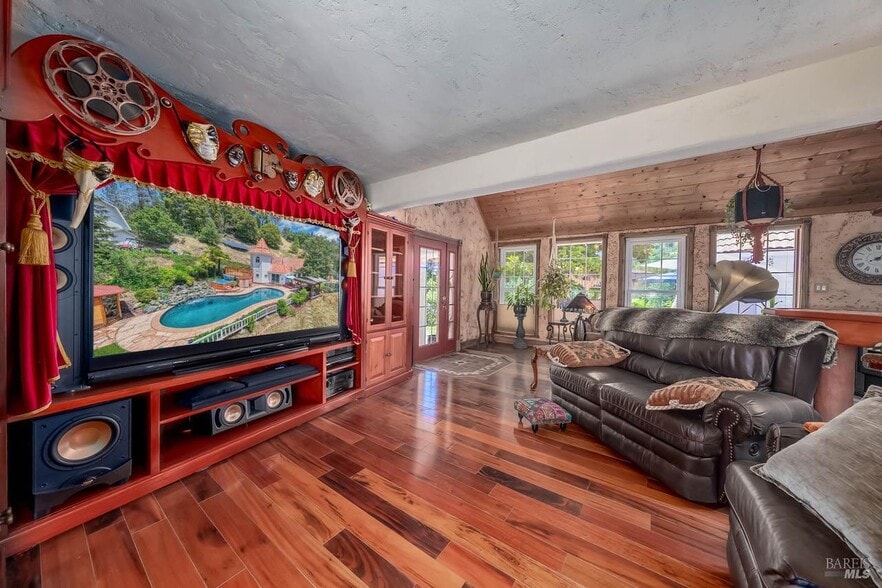 More Photos Of 19400 Scenic Dr, Redwood Valley Specialty For Sale