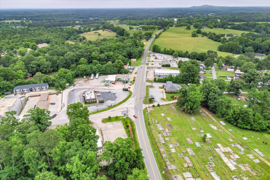 More Photos Of 115 Elm St, Lincolnton Restaurant For Lease