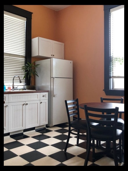More Photos Of 104-110 S Park Ave, Sanford Storefront Retail Office For Sale