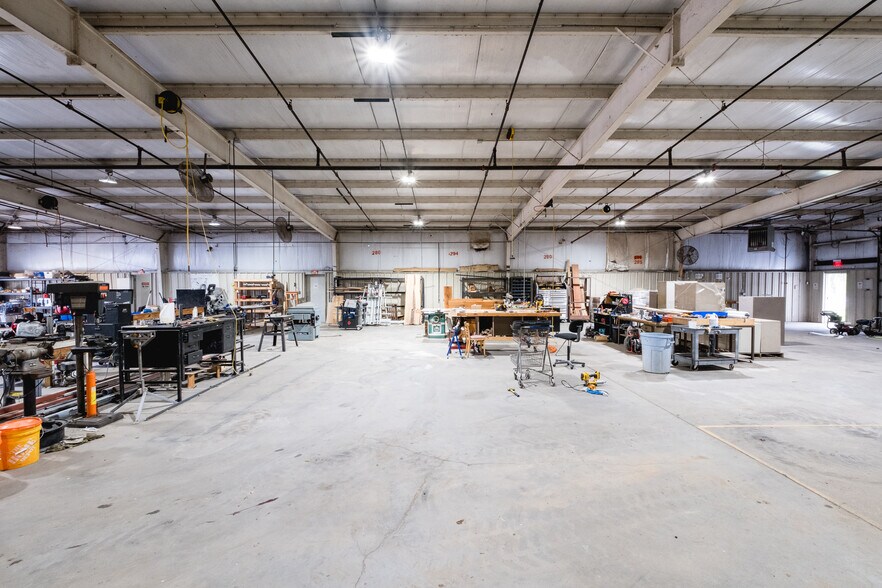 More Photos Of 714 Calhoun St, Little Rock Industrial For Sale
