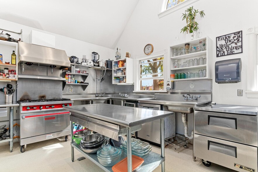 More Photos Of 305 River St, Osceola Hospitality For Sale