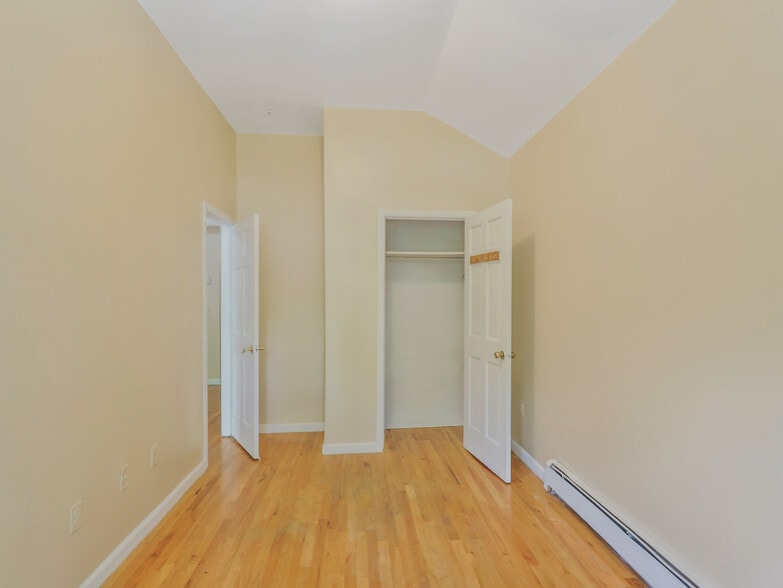 More Photos Of 8666 Midland Pky, Jamaica Multifamily For Sale