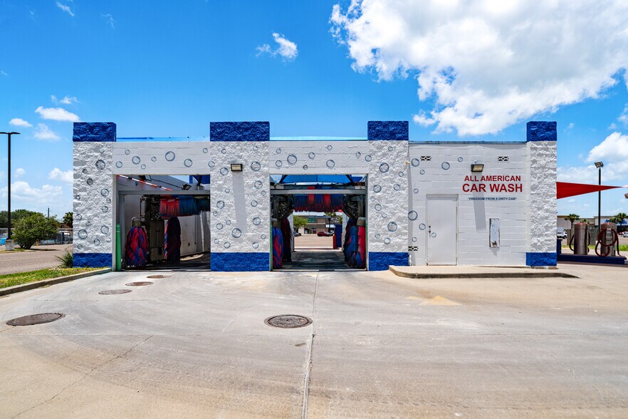Primary Photo Of 2393 S Brahma Blvd, Kingsville Specialty For Sale