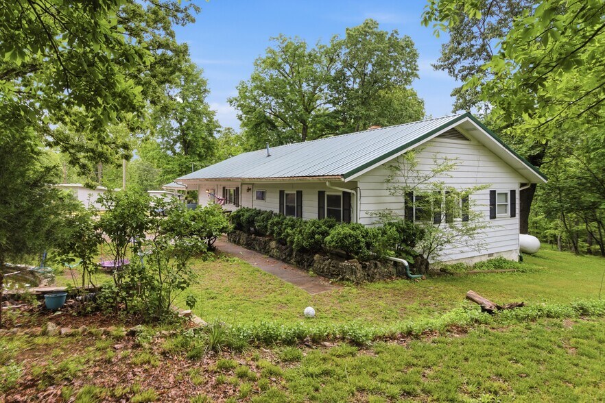 More Photos Of 34 Indian Oaks, Isabella Specialty For Sale